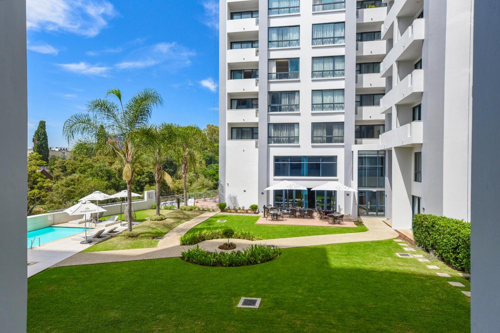 The Regency Apartments Pretoria Bagian luar foto
